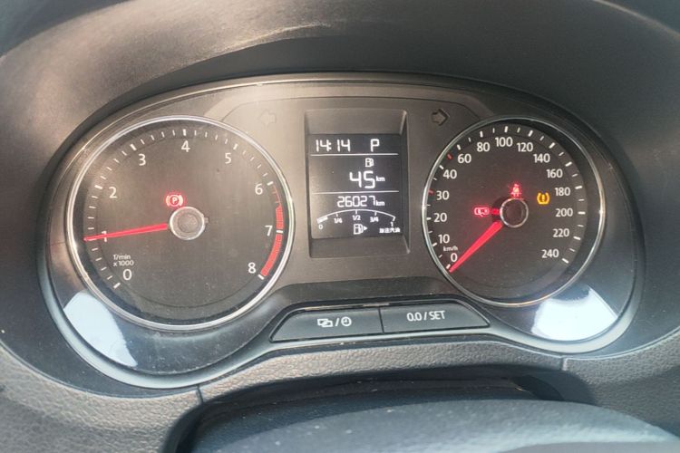 Volkswagen Polo 2019 car image #12