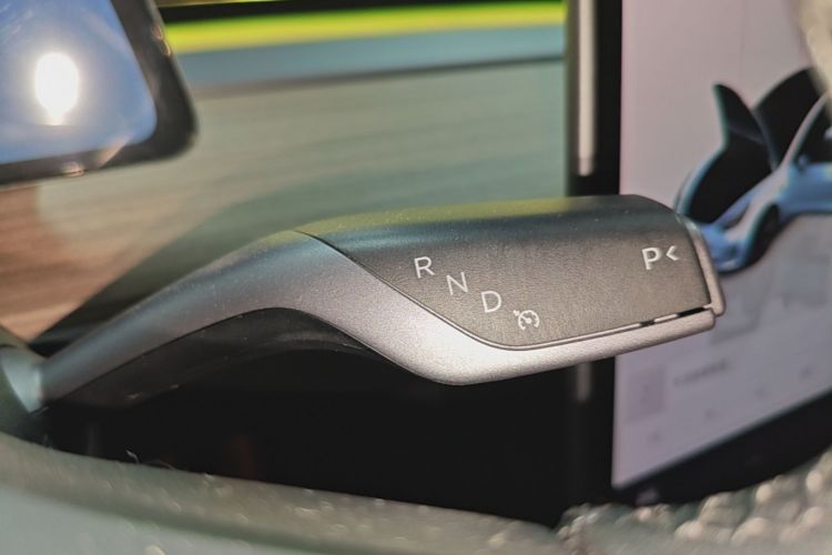 Tesla Model 3 2023 car image #14