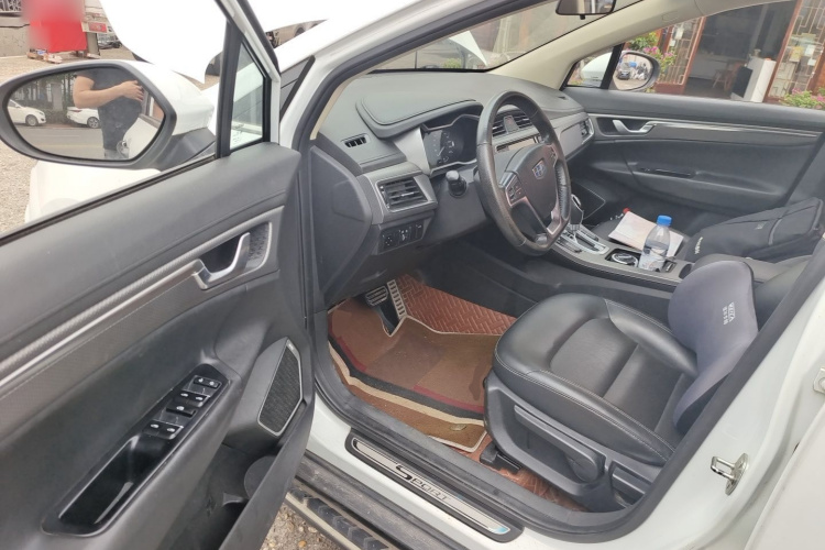 GEELY Emgrand GS 2017 car image #9