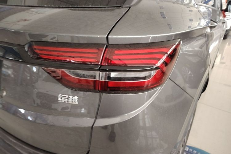 GEELY Coolray 2025 #8 GEELY Coolray 2025 car image #8