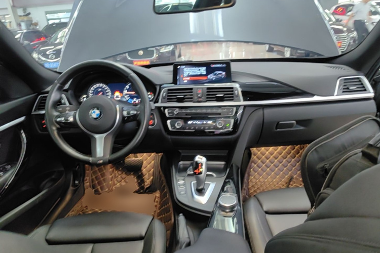BMW 3 Series GT 2020 #10 BMW 3 Series GT 2020 car image #10