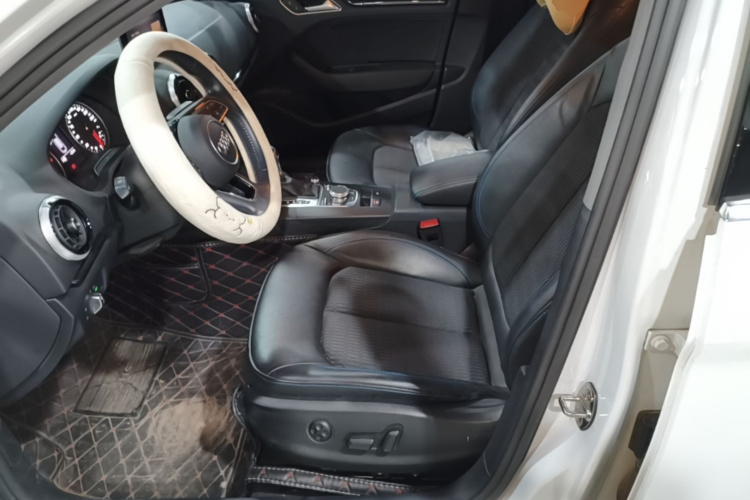 Audi A3 2019 car image #15