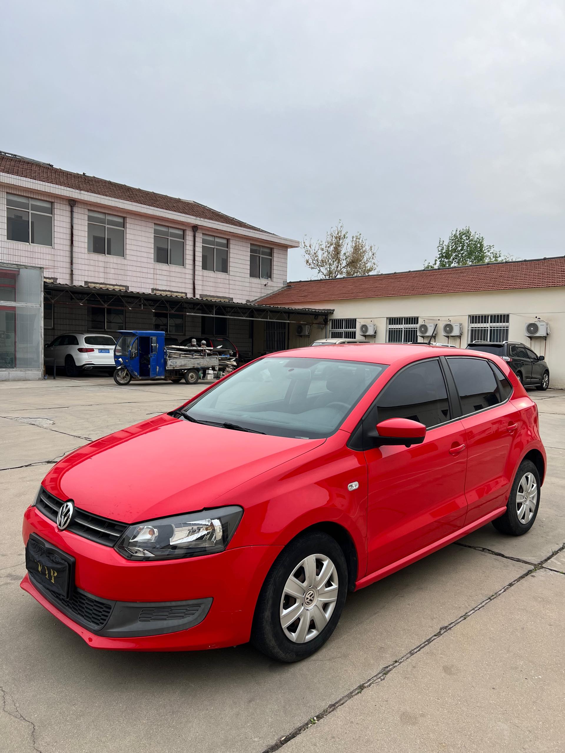 Volkswagen Polo 2013 Volkswagen Polo 2013 car image