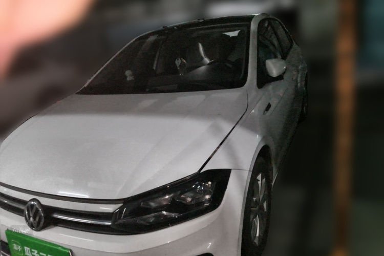 Volkswagen Polo 2019 car image #2