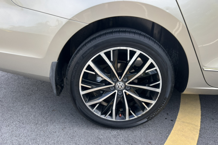 Volkswagen Bora 2018 car image #5