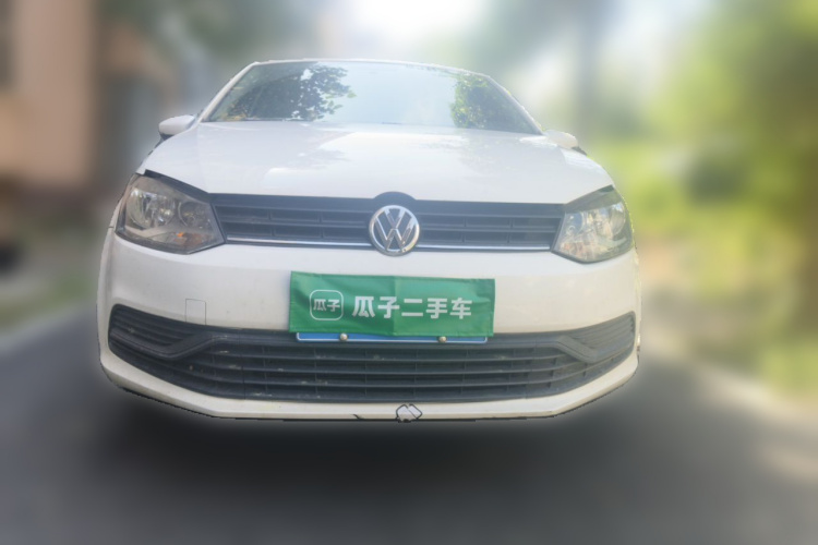 Volkswagen Polo 2015 car image #3