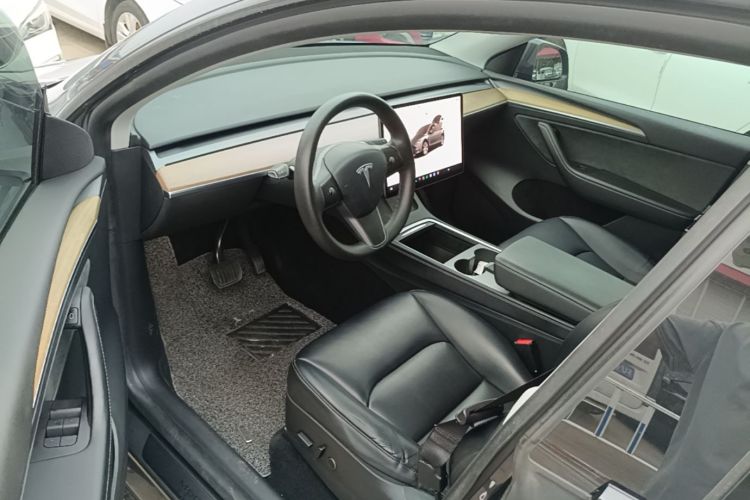 Tesla Model Y 2022 #16 Tesla Model Y 2022 car image #16
