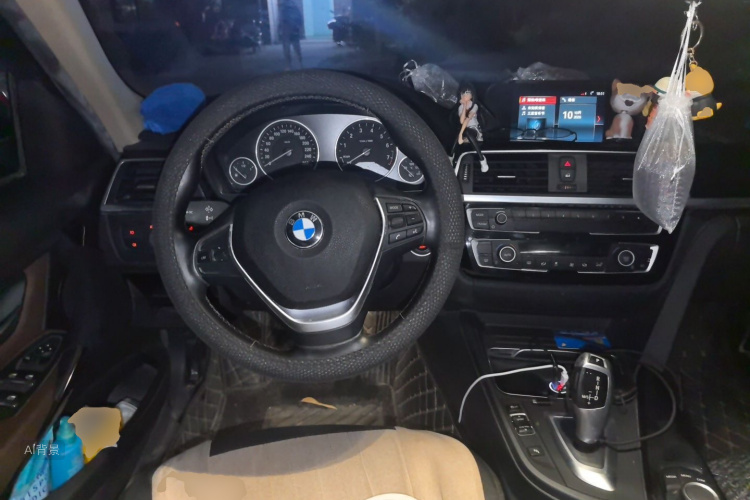 BMW 3 Series 2018 صورة سيارة #12