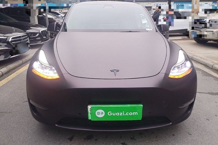 Tesla Model Y 2023 #3 Tesla Model Y 2023 صورة سيارة #3