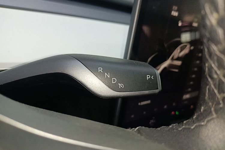 Tesla Model 3 2022 car image #14