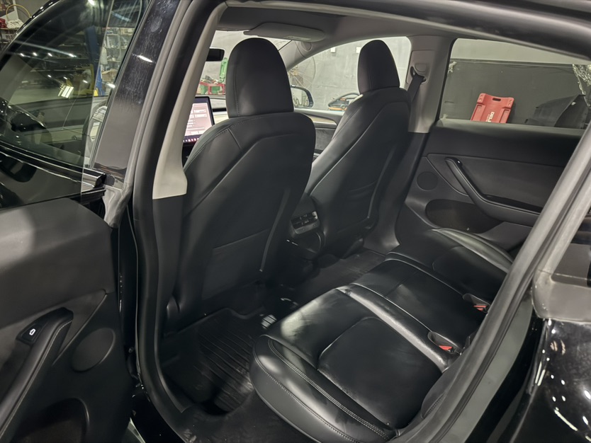 Tesla Model Y 2023 #6 Tesla Model Y 2023 car image #6