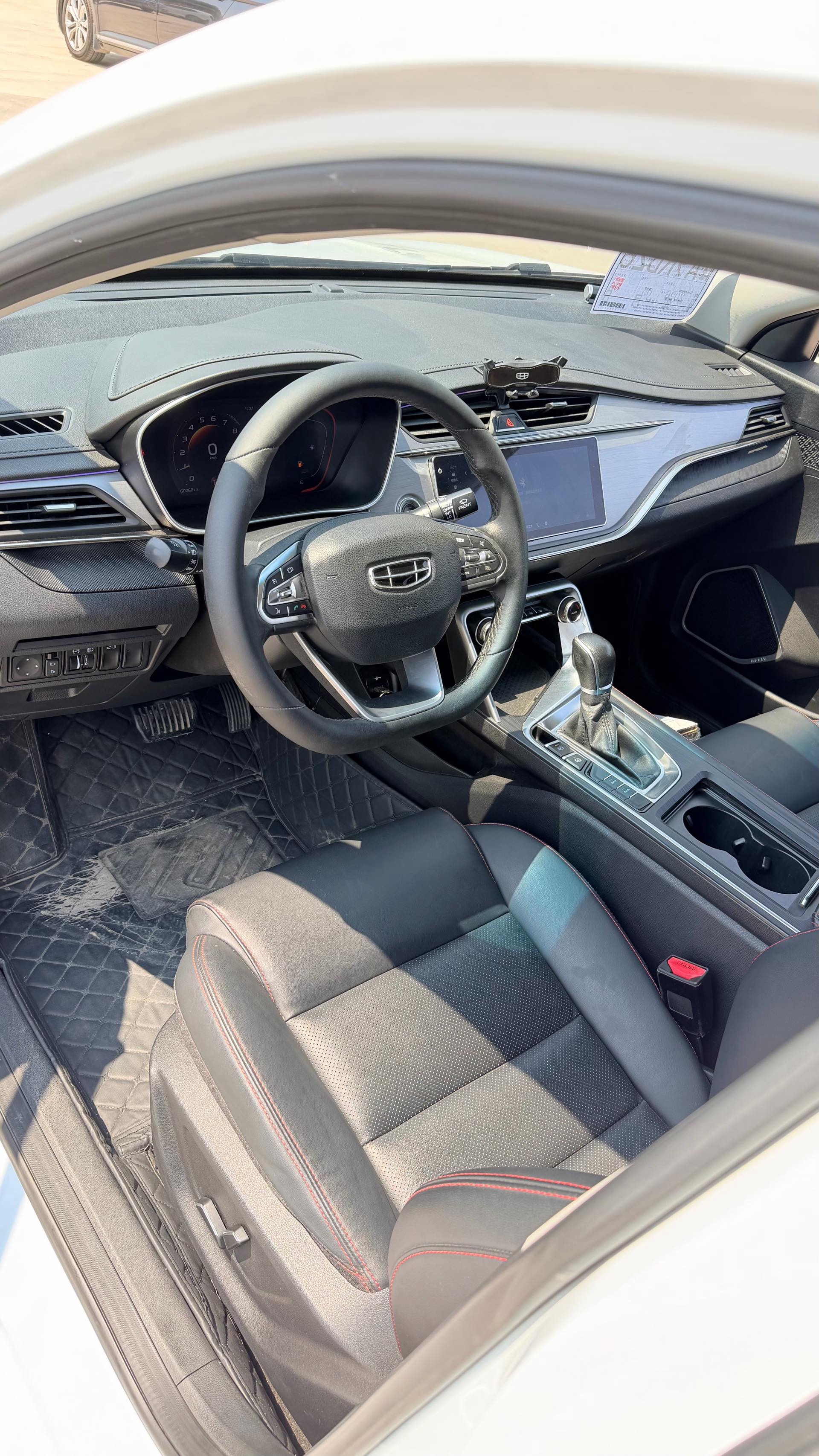 GEELY Binray 2020 car image #3