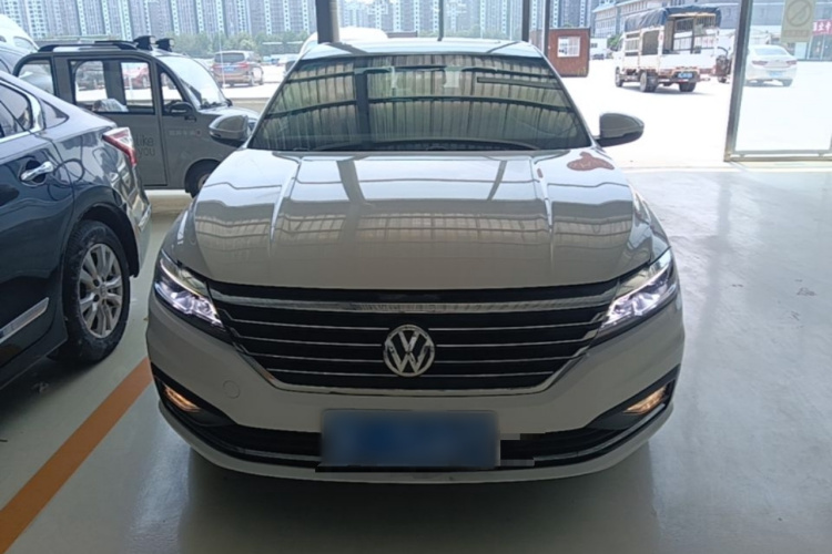 Volkswagen Lavida 2019 car image #3