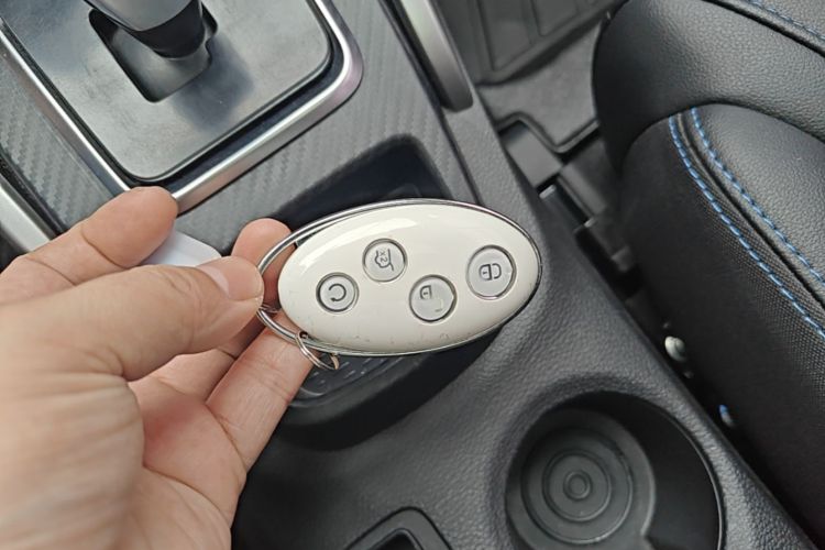 BYD Yuan New Energy 2019 #10 BYD Yuan New Energy 2019 car image #10