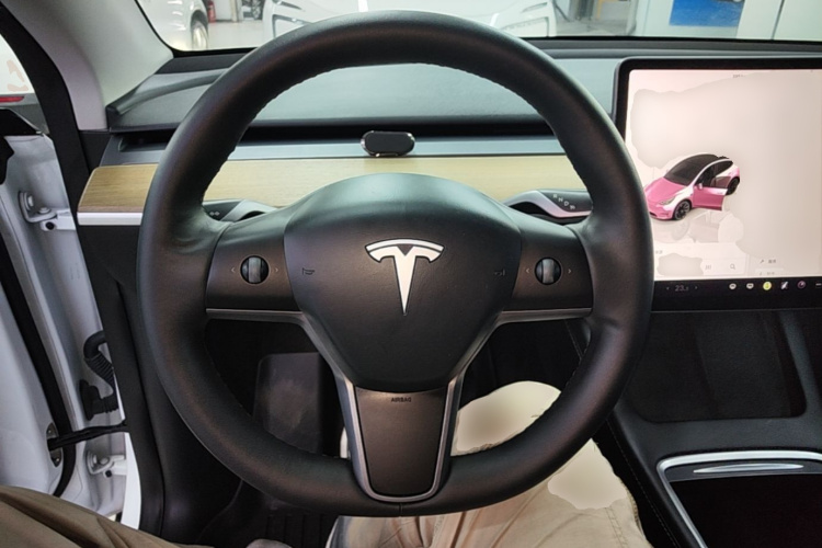 Tesla Model Y 2022 #11 Tesla Model Y 2022 car image #11
