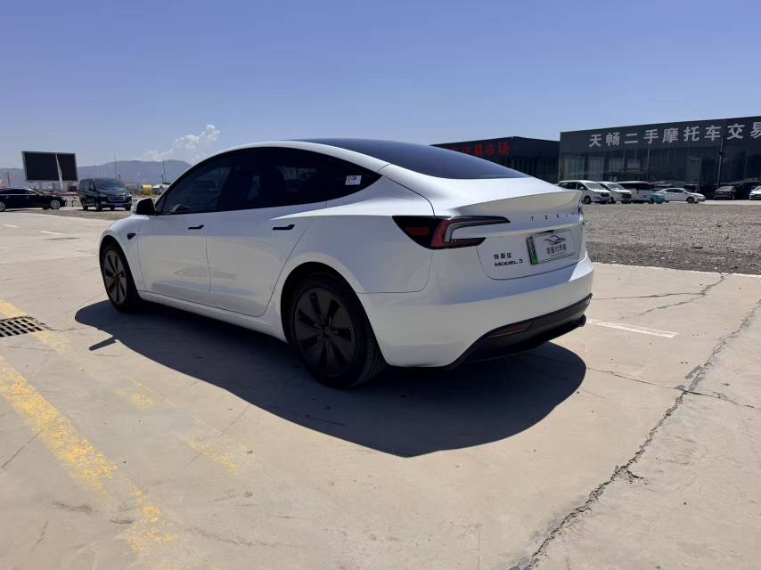 Tesla Model 3 2026 #7 Tesla Model 3 2026 car image #7