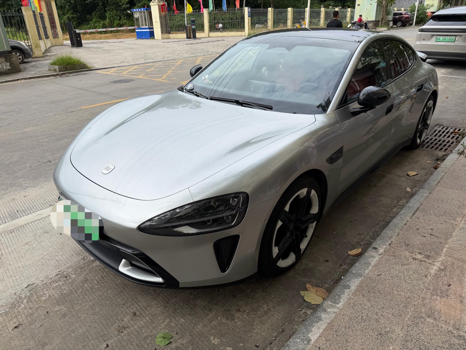 MI SU7 2024 car image 