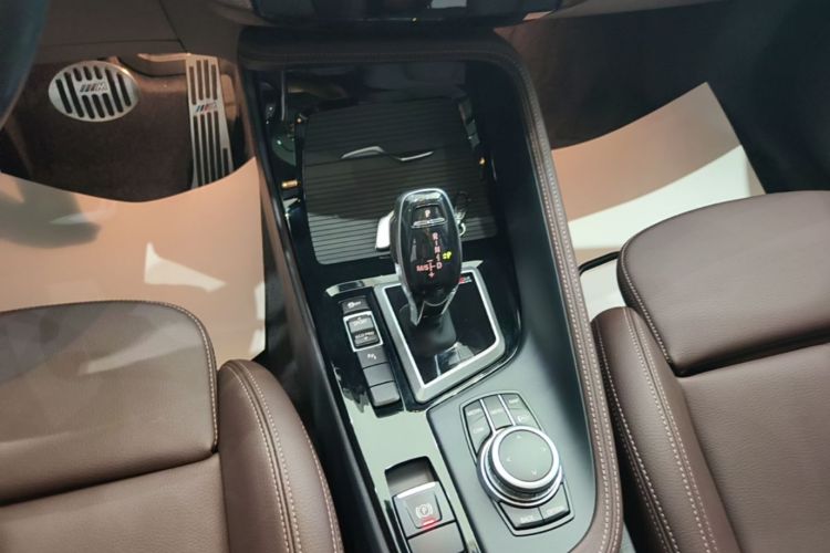 BMW X1 2021 car image #18