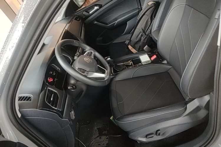 Volkswagen Tharu 2025 car image #15