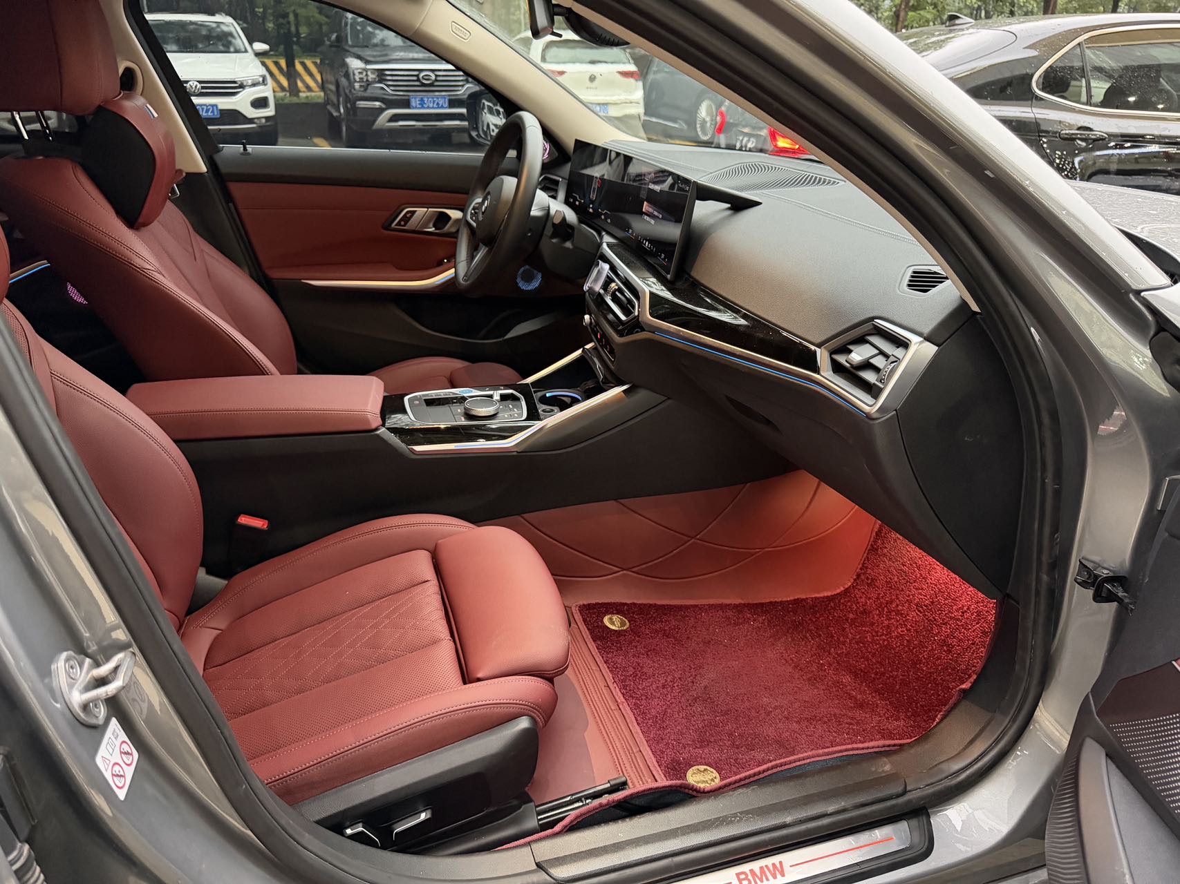 BMW i3 2023 car image #8