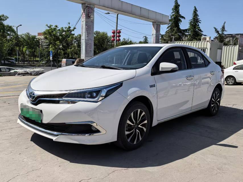 Toyota Corolla Hybird E+ 2022 immagine di auto 