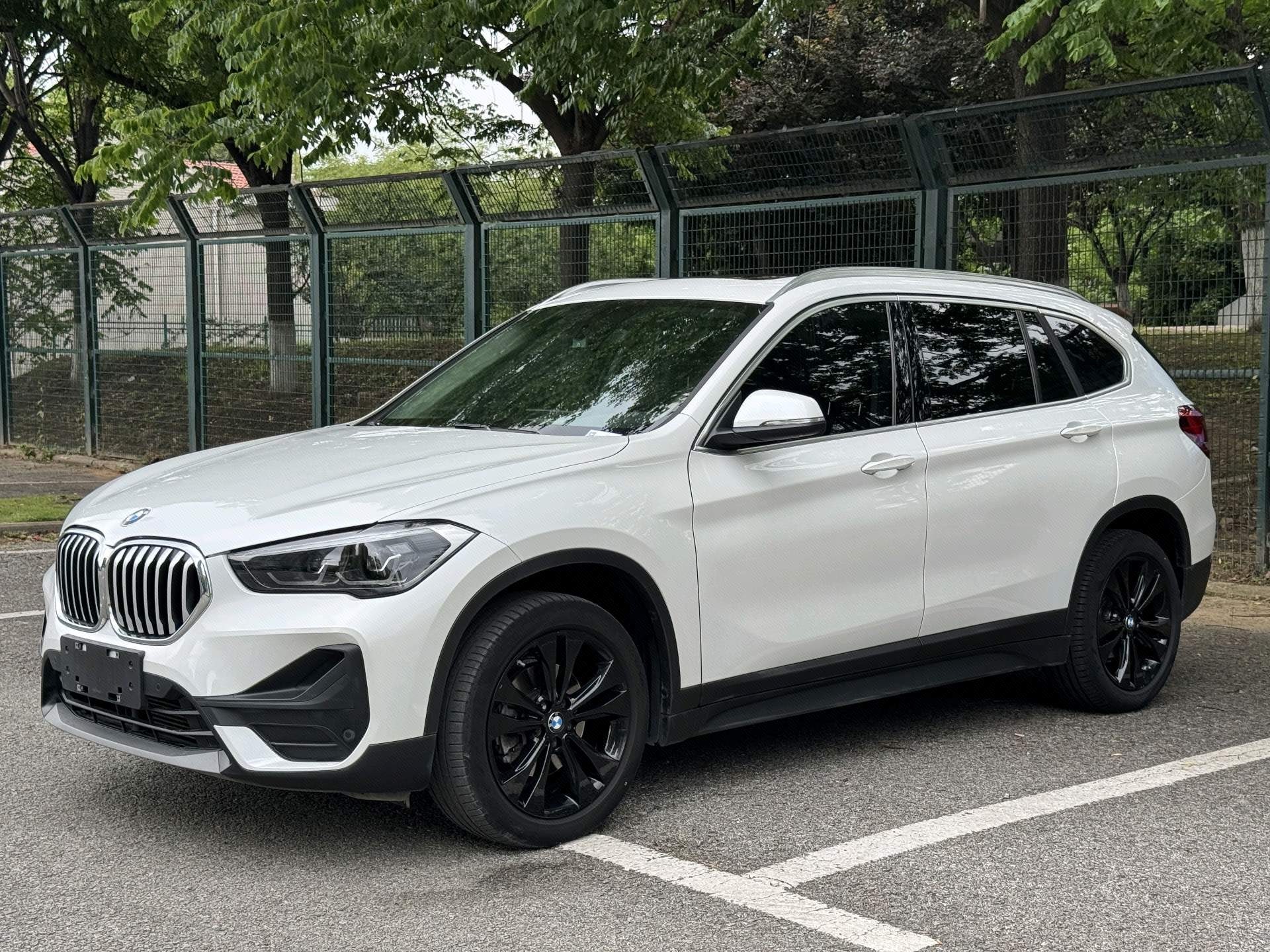 BMW X1 2021 BMW X1 2021 car image