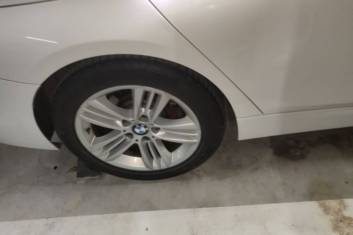 BMW 3 Series 2017 immagine di auto #29