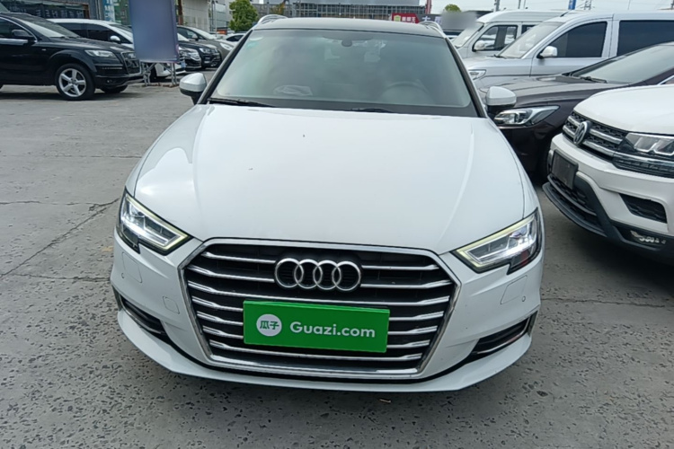 Audi A3 2018 car image #3