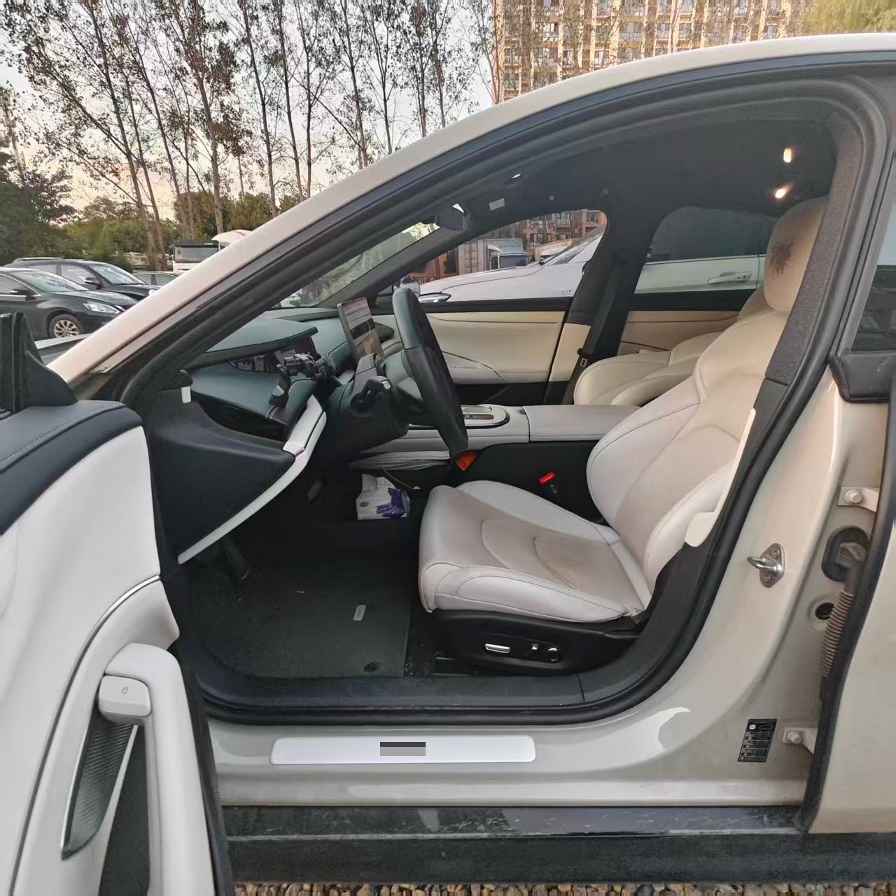 MI SU7 2024 car image #5