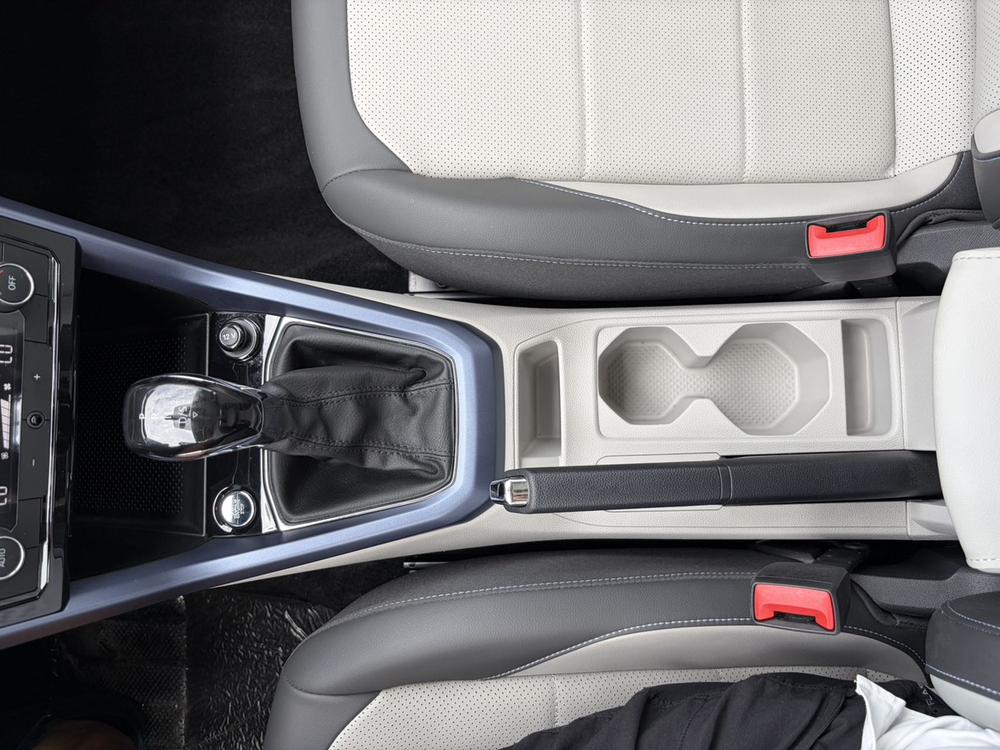 Volkswagen T-Cross 2020 car image #19
