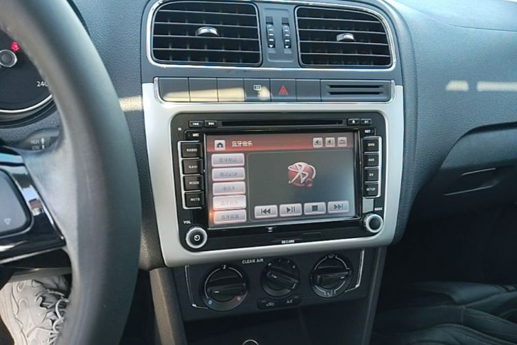 Volkswagen Polo 2017 #13 Volkswagen Polo 2017 car image #13