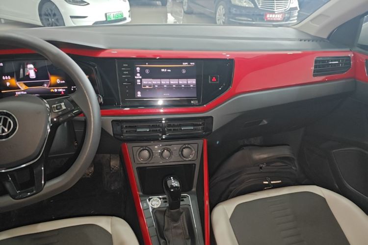 Volkswagen Polo 2023 car image #13
