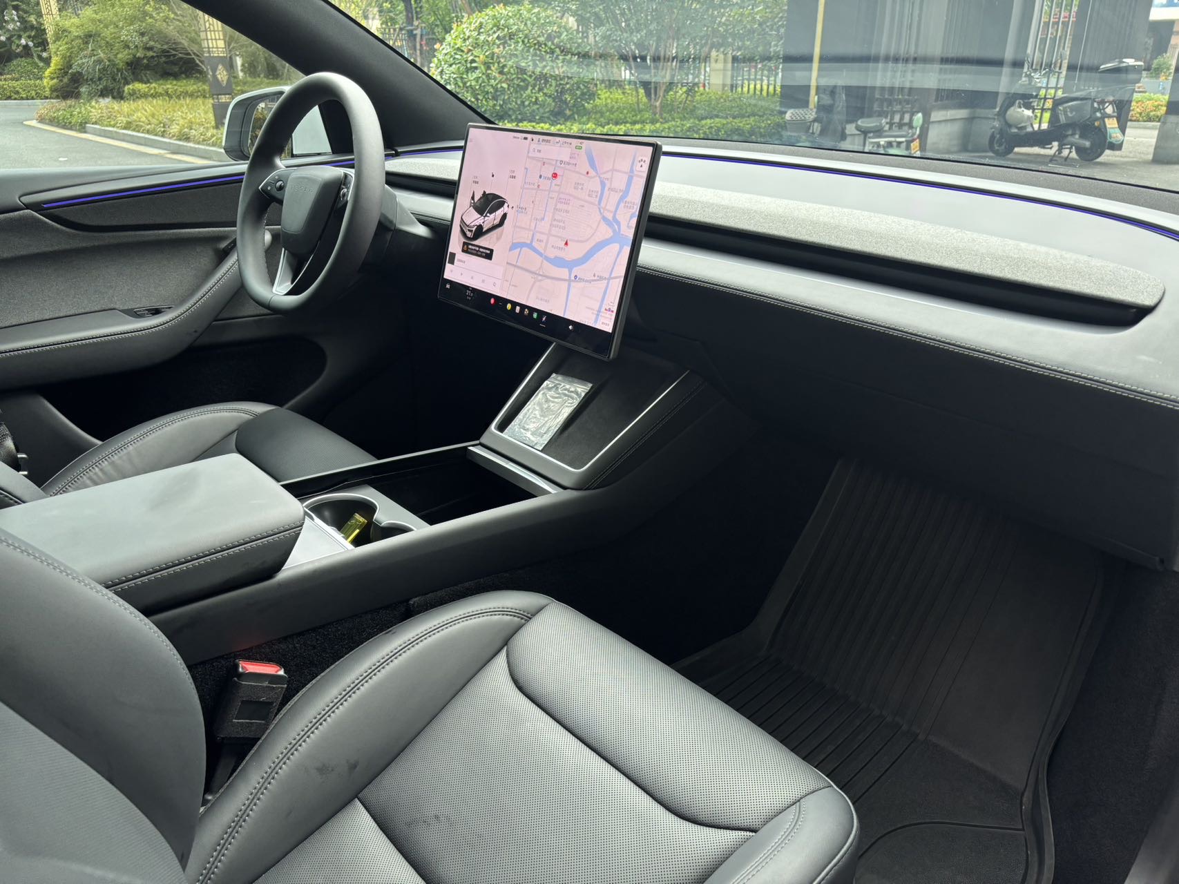 Tesla Model Y 2026 car image #7