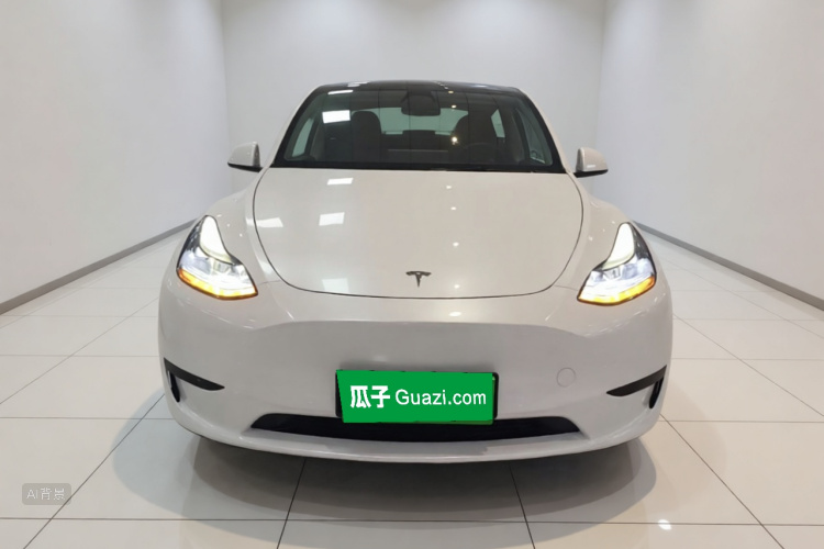 Tesla Model Y 2023 car image #3