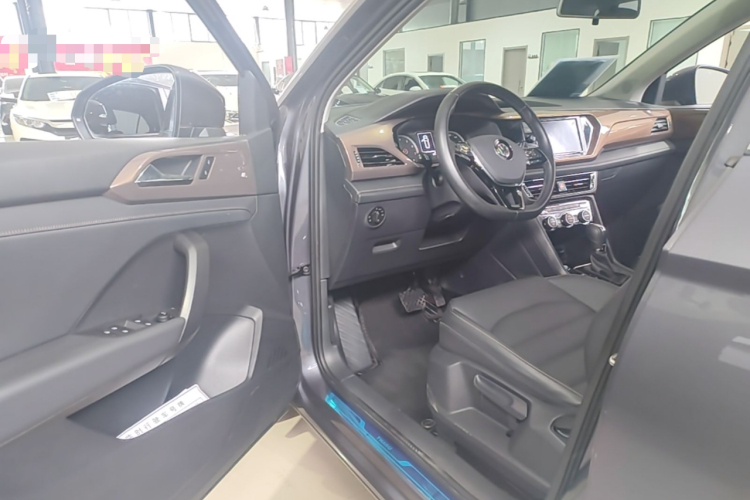 Volkswagen Tharu 2019 #16 Volkswagen Tharu 2019 car image #16