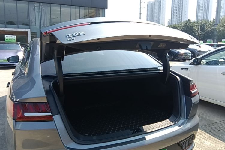 BYD Han 2022 #19 BYD Han 2022 car image #19