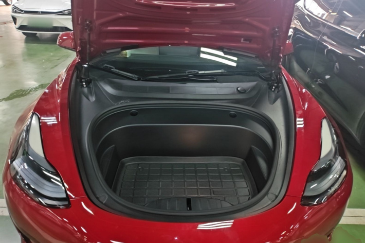 Tesla Model 3 2023 car image #20