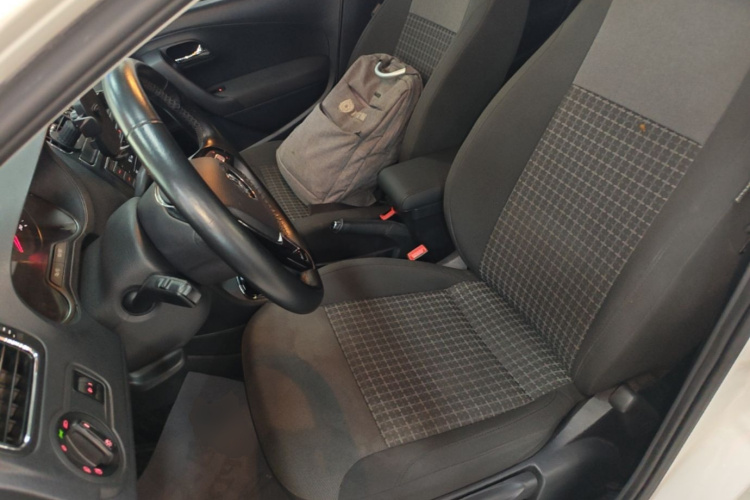 Volkswagen Polo 2017 #15 Volkswagen Polo 2017 car image #15