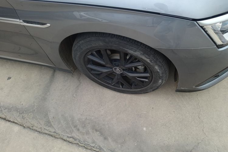 BYD Han 2024 car image #9