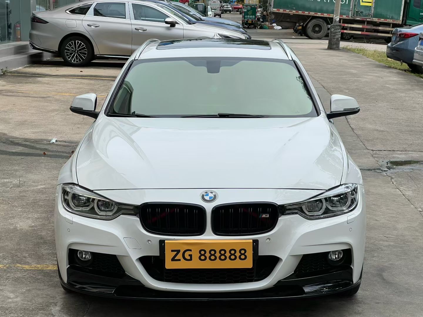 BMW 3 Series (Imported) 2017 immagine di auto #2