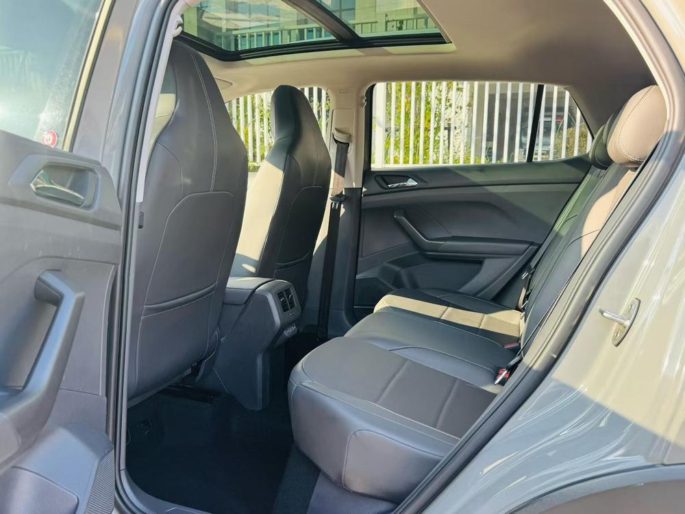 Volkswagen T-Cross 2019 car image #9
