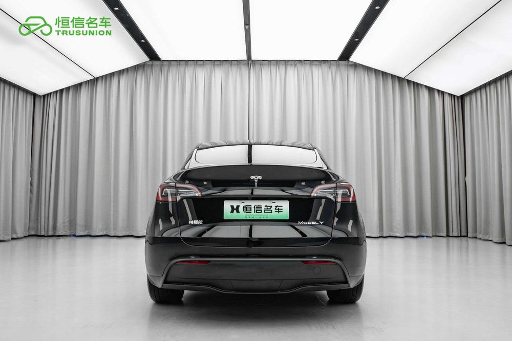2023 car image #5