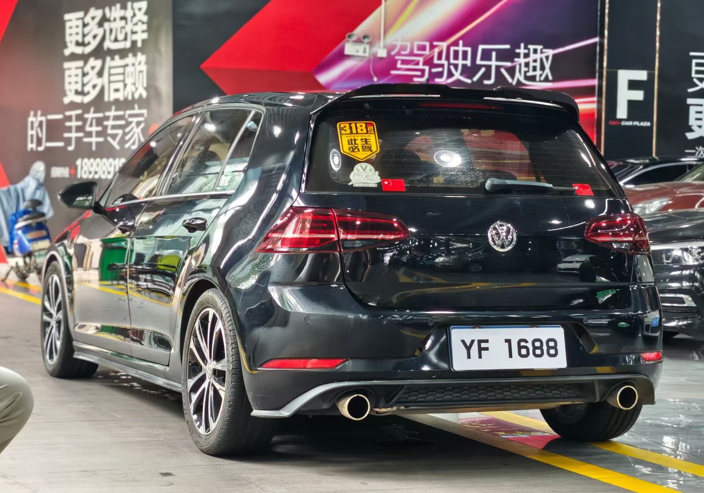 Volkswagen Golf 2020 car image #9