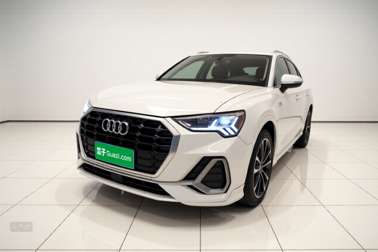 Audi Q3 2021 car image #2