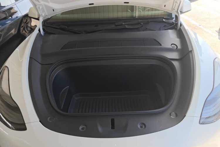Tesla Model Y 2024 #20 Tesla Model Y 2024 image de voiture #20