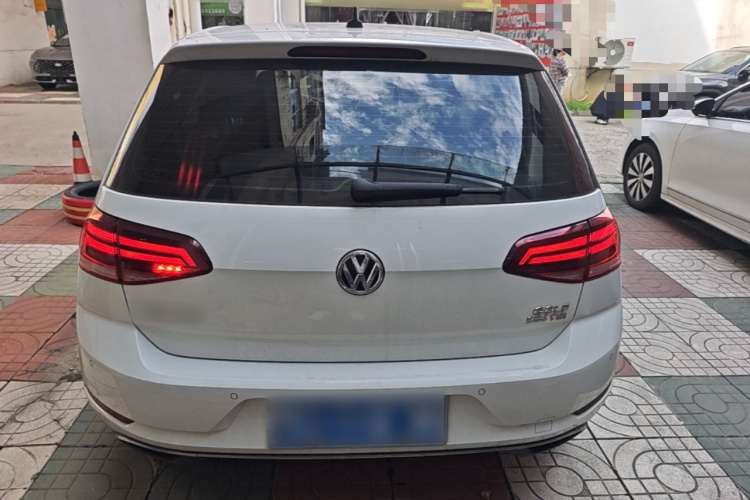 Volkswagen Golf 2020 #4 Volkswagen Golf 2020 صورة سيارة #4