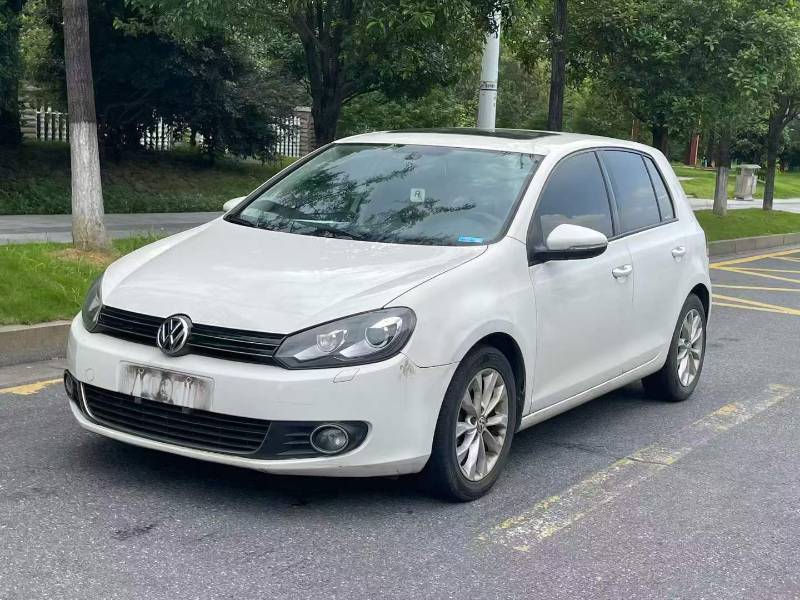 Volkswagen Golf 2011 car image 