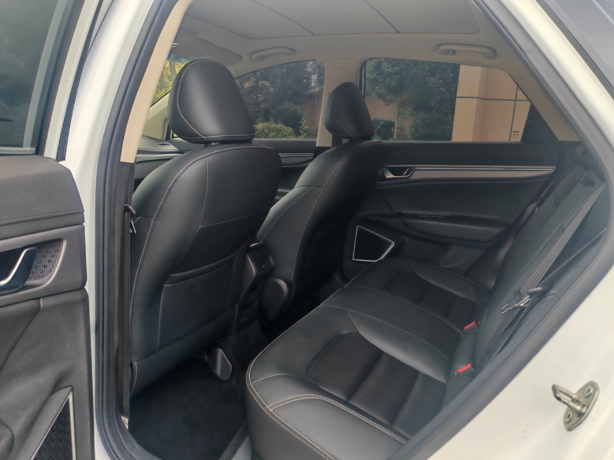 GEELY Emgrand GS 2018 imagem de carro #5