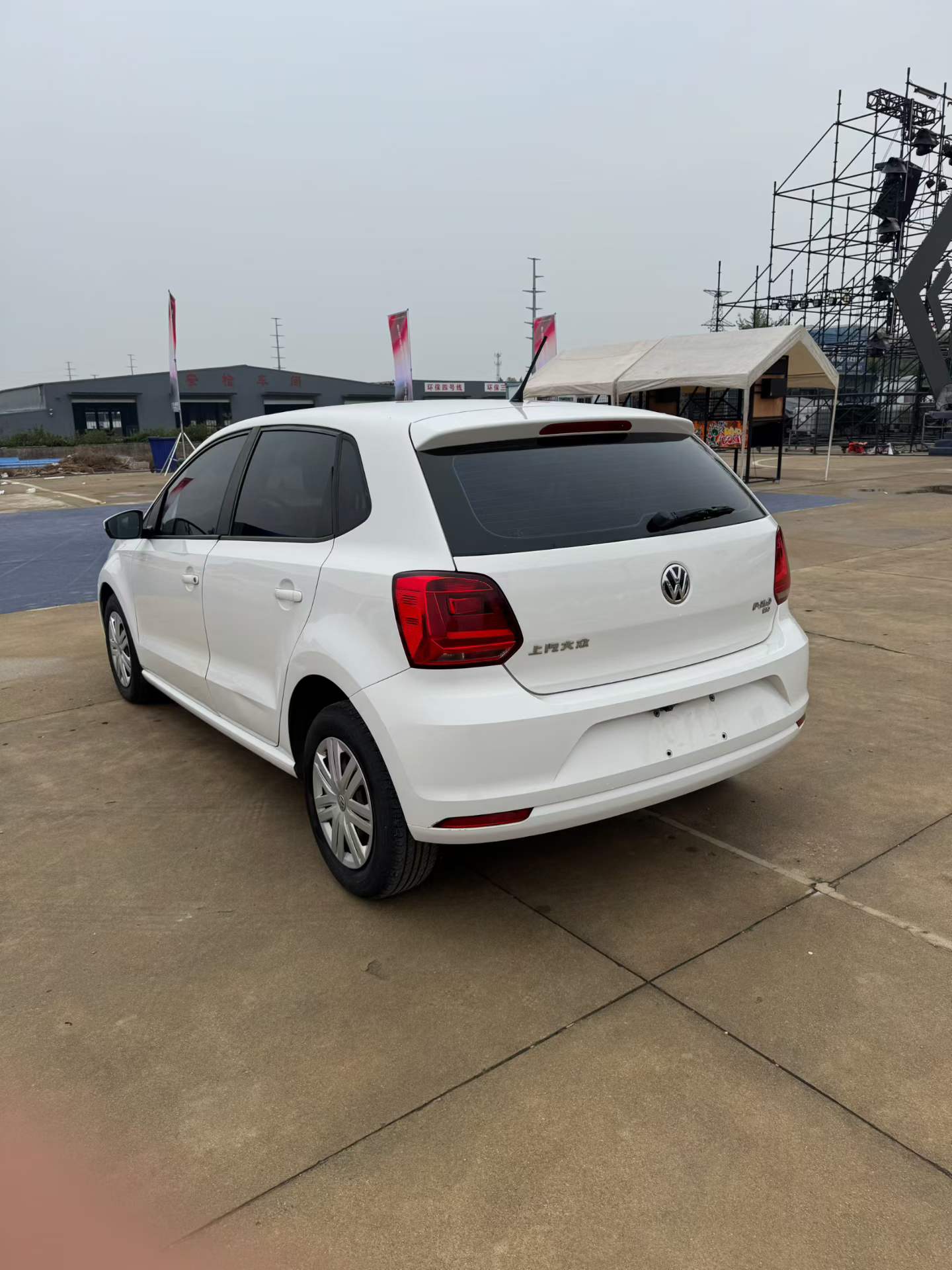 Volkswagen Polo 2018 car image #2
