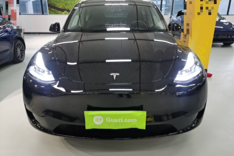 Tesla Model Y 2024 #3 Tesla Model Y 2024 car image #3